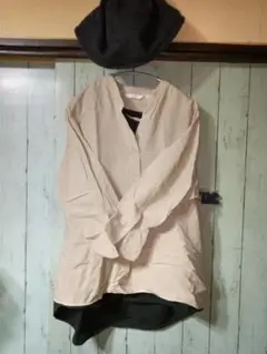 ユニクロ　M　ベージュ　ヘンリーネックPO　プロフから全品見てね♪