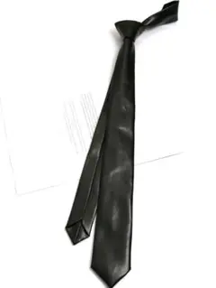新品　ブラックレザー スリムタイ