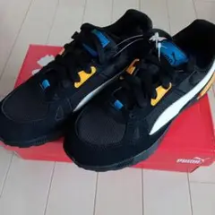 新品　PUMA スニーカー22.5　プーマ