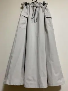 タフタドロストロングスカート
