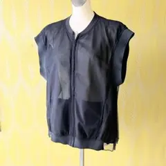 透け感あるジレ　黒　M