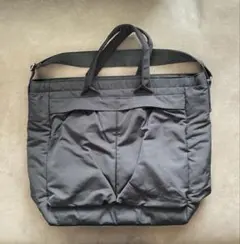 UNIQLO c ヘルメットバック　ユーティリティバッグ　黒