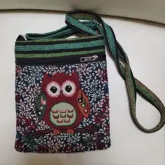 フクロウ刺繍のショルダーバッグ