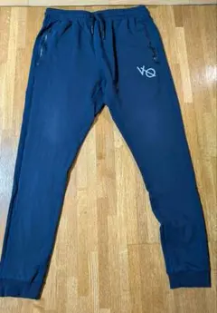 VANQUISH テーパード スウェットパンツ　ネイビー