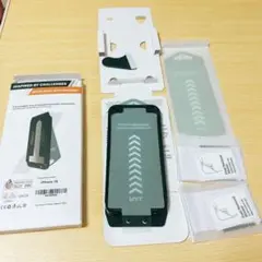 iPhone15 保護フィルム　簡単
