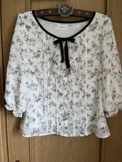 LODISPOTTO シフォン花柄ブラウス