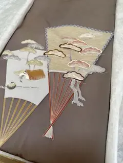 【銘品】京都老舗銘店「志ま亀」染帯 高級塩瀬織「六骨扇面に松並文」手描き京友禅