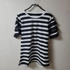 アンドラブ、フリル付きストライプTシャツ 半袖　新品、タグ付き