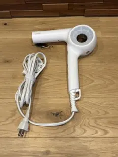 マグネットヘアプロ ドライヤーゼロ HCD-G06W ホワイト ホリスティックキュアーズ 直営公式オンラインショップ / ホリ