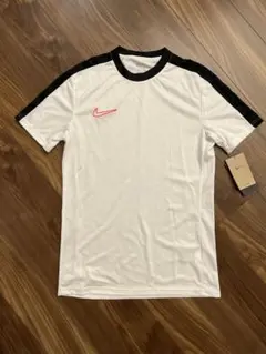 【新品未使用】Nike ホワイト サッカー　ウェア