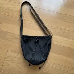 ナイロン ブラック サコッシュ　シンプル