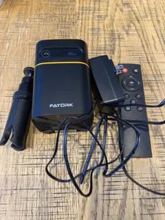 プロジェクター 小型 FATORK 5G 420 付属品　箱つき Amazon.com: FATORK Mini Projector, 5G WiFi 6 Bluetooth Short