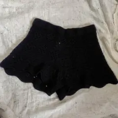 黒 ニット スカラップヘム ショートパンツ