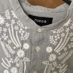 zucca 刺繍入りグレーシャツ