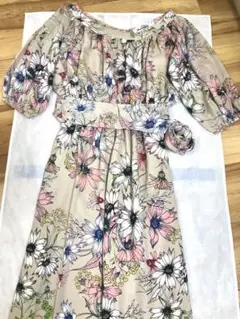 超‼︎超‼︎目玉商品・笑顔になる大人可愛いお花柄マキシワンピースドレスMサイズ