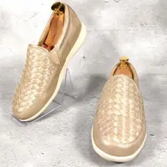 【人気デザイン】極美品 ヨネックス【23】スリッポン　パワークッション ゴム 金