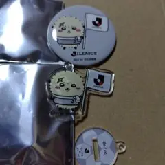 ラッコ Jリーグ アクスタ 缶バッジ ちいかわ