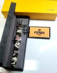 FENDI ハラコベルト 赤文字盤 クォーツ レディース腕時計 レディース腕時計