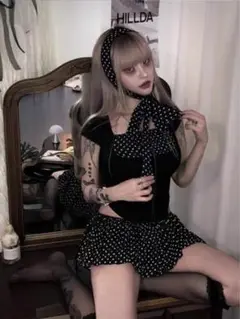 HILLDA❤︎ドットスクエアクロップトップ 宮脇咲良着用