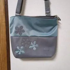イビサ　ショルダーバック