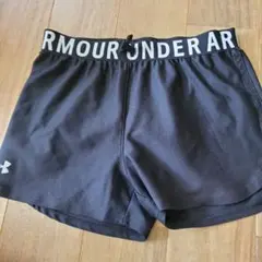 Under Armour HEATGEAR ショートパンツ YXL　ランパン　黒