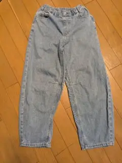 GU デニムパンツ バレルレッグジーンズ　160サイズ