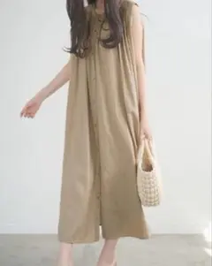 ギャザーボリュームノースリーブワンピース ベージュ