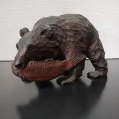 木彫りの熊の置物