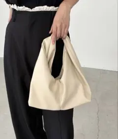 カプリシュレマージュ　ツイストバッグ