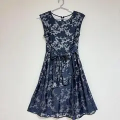 【トゥエルブアジェンダ】花柄シースルーノースリーブワンピース ネイビー膝下丈