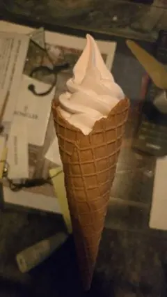 食品サンプル　スコーンのソフトクリーム