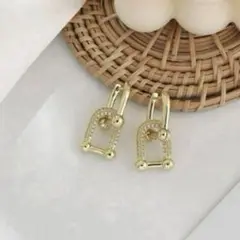 Item thumbnail for item 49792b33-714b-40f6-ba2c-18b318165ff8