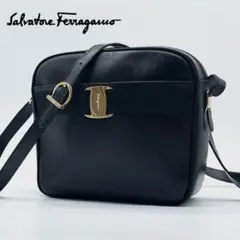 【極美品】Ferragamo カーフレザー ショルダーバッグ ヴァラリボン 黒