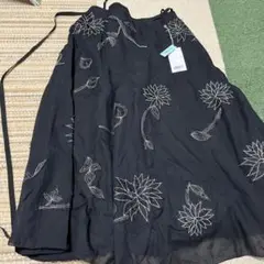 自由区　スカート　黒　40