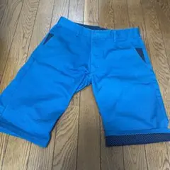 メンズ　ショートパンツ　緑、黒ドット