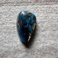 ターコイズ　ナコザリ　3.5ct ミディアムグレード　アイランドパイライト