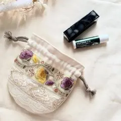 インド刺繍リボン丸型巾着ポーチ　大人　プレゼントリップポーチ　即購入⭕️