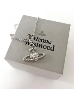 Vivienne Westwood シルバーネックレス