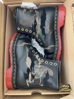 新品未使用 Dr.Martens 8ホール1460 YOTT BLACK UK4