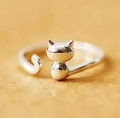 可愛い!【ネコリング】シルバー 猫 猫のしっぽ 指輪 フリーサイズ プレゼント