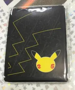 海外限定 ポケモン 25周年記念 ピカチュウ スリーブ デッキ シールド 65枚