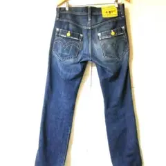 Item thumbnail for item 85f9ee14-2b01-494a-9180-6dd8a165aae3