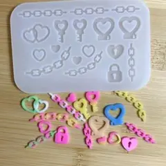#0045シリコンモールド　デコパーツ　チェーン　南京錠　コンフェッティ　レンジ