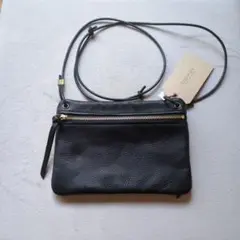 TIDEWAY レザーミニコサッシュ　ブラックバック