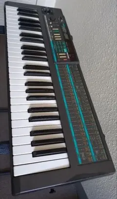 KORG POLY-800 アナログシンセサイザー バックアップ改造済 KORG/multi/poly【在庫あり】