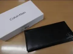 新品未使用Calvin Klein ブラック二つ折り財布 箱付き