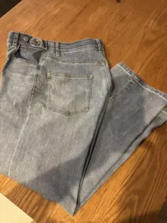 Item thumbnail for item 050f30d0-ca46-43e8-bb0f-eb138de124f4