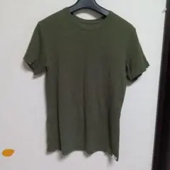 オリーブグリーン Tシャツ
