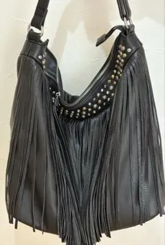 フリンジ付きブラックショルダーバッグ/レディース /バッグ/ショルダーバック