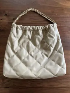 お値下げしました！スローブイエナ　キルティング ショルダーバッグ